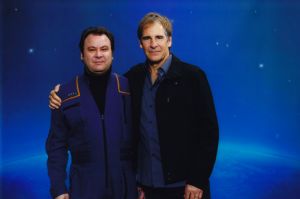 Scott Bakula<br />- Capt. Jonathan Archer, Star Trek: Enterprise<br />- Dr. Sam Beckett, Quantum Leap (Zurück in die Vergangenheit)